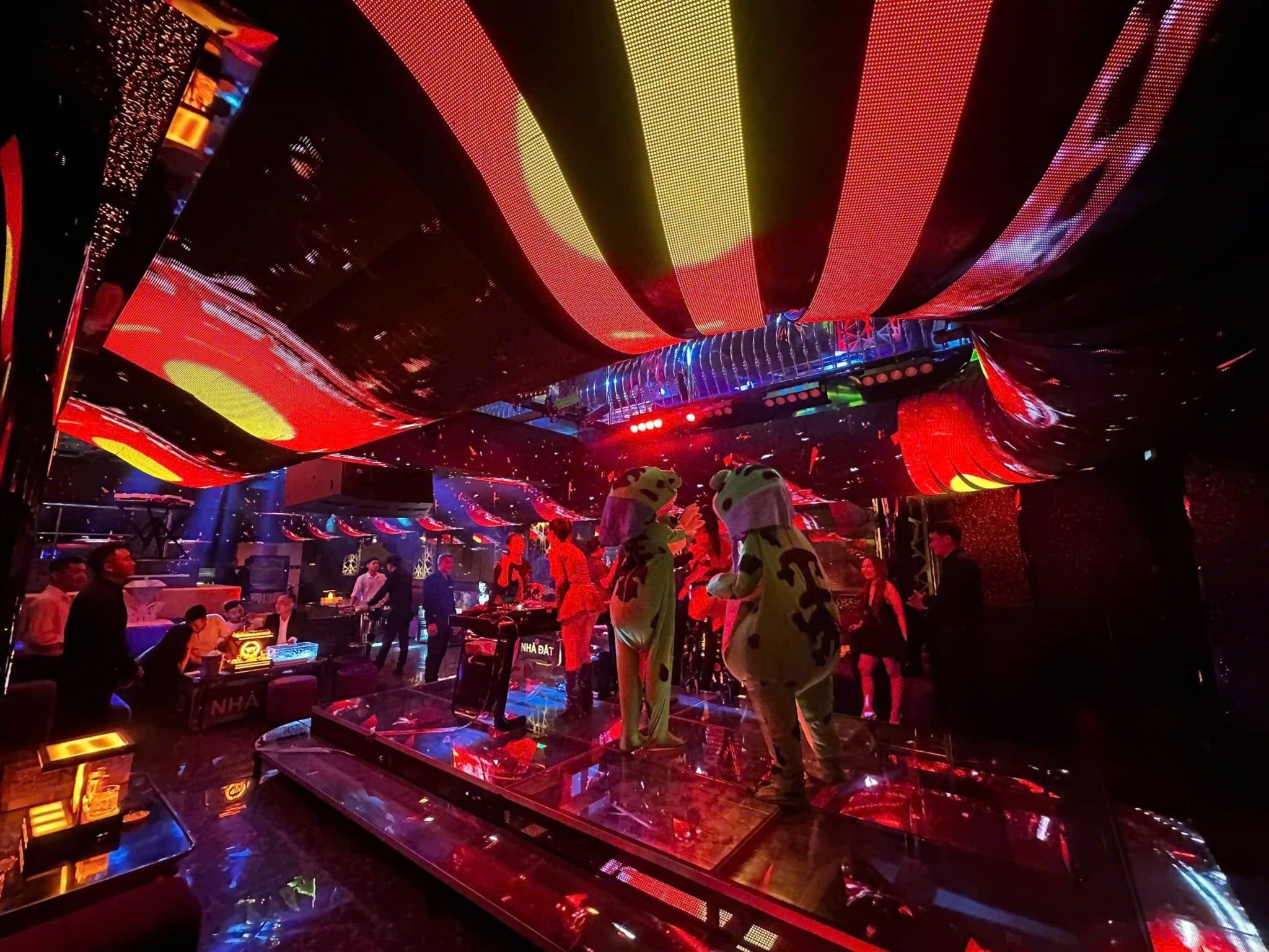 ND Lounge - J28 Phạm Hùng