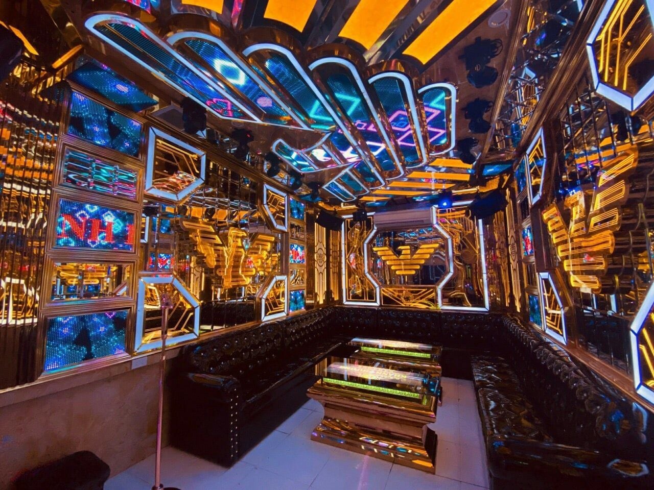 Karaoke Đại Nam Phố Cổ - 25 Thành Công