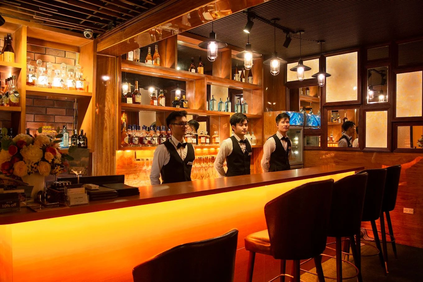 Club Hibiki - Ngõ 36 Phan Kế Bính