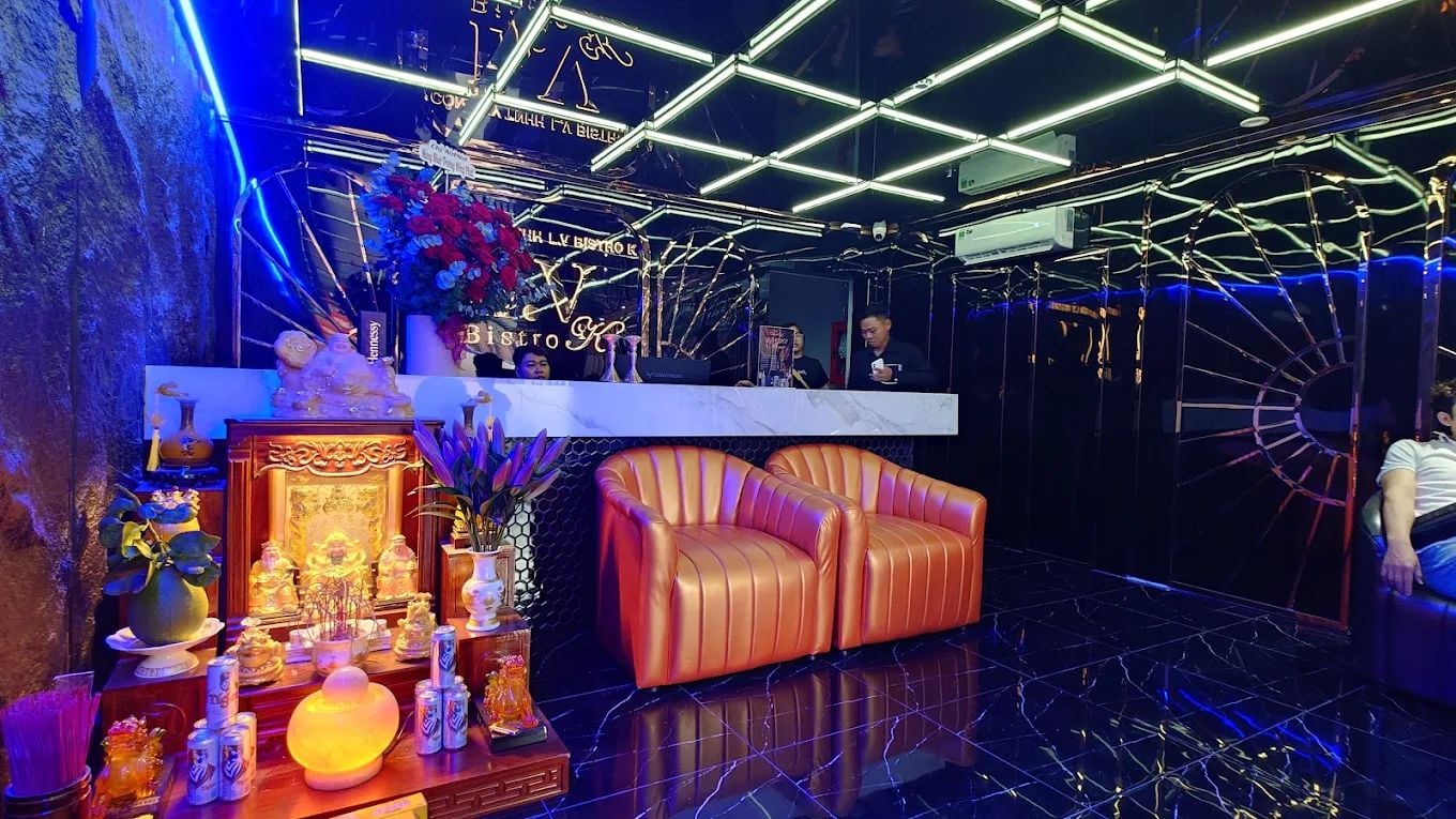 Karaoke L.V BISTRO K - 214 Lê Hồng Phong