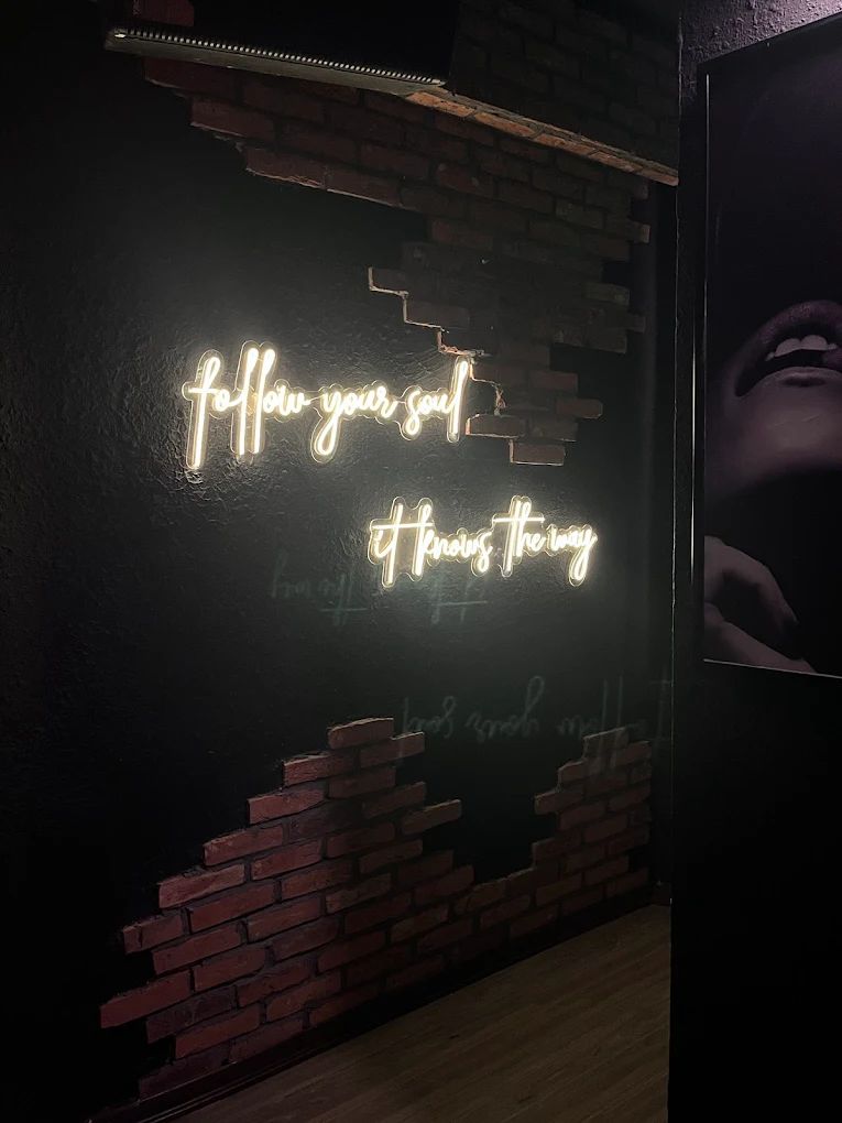 The Room Mixology - 87 Giếng Đồn