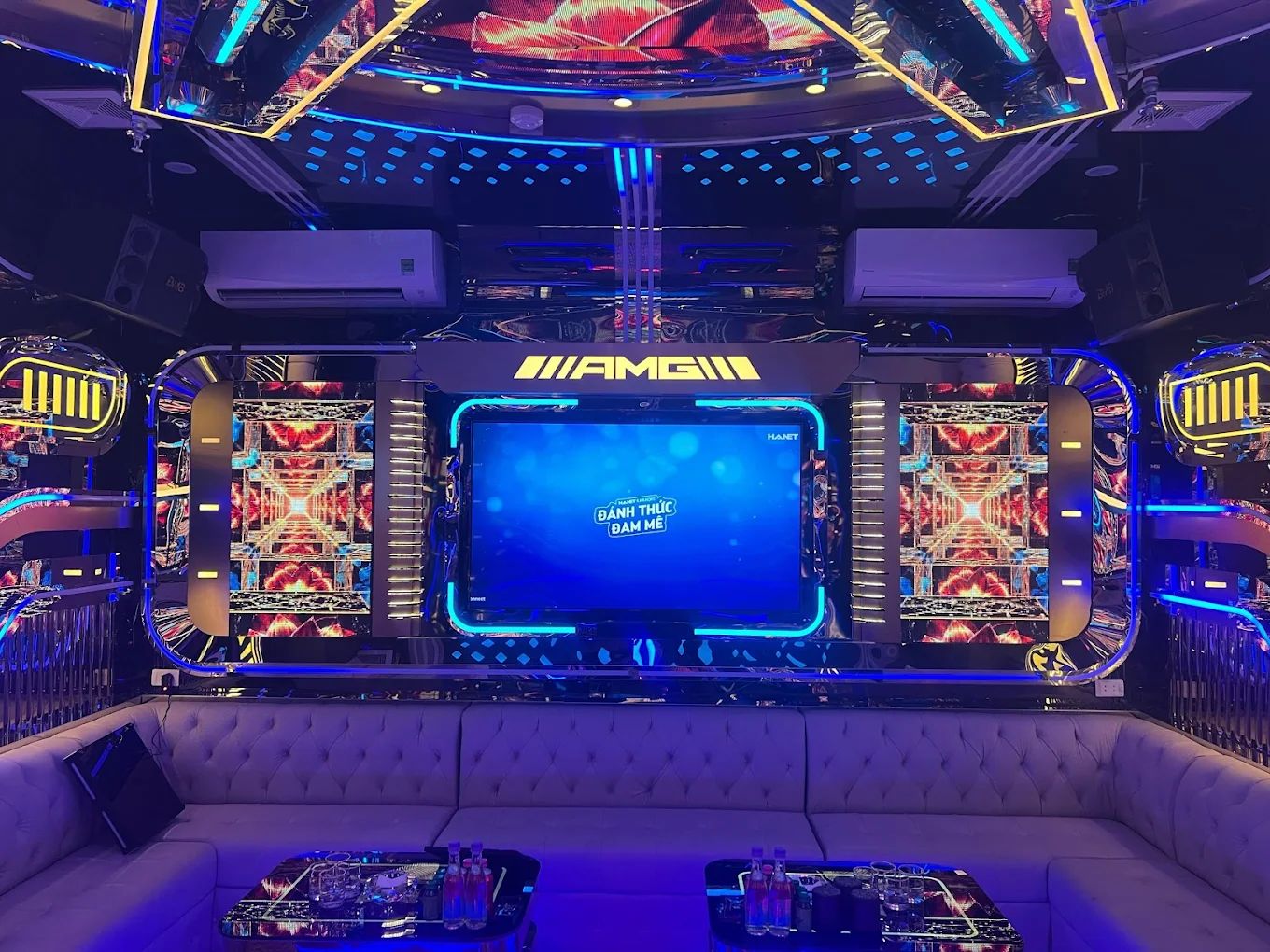 Karaoke AMG - 68 Điện Biên Phủ