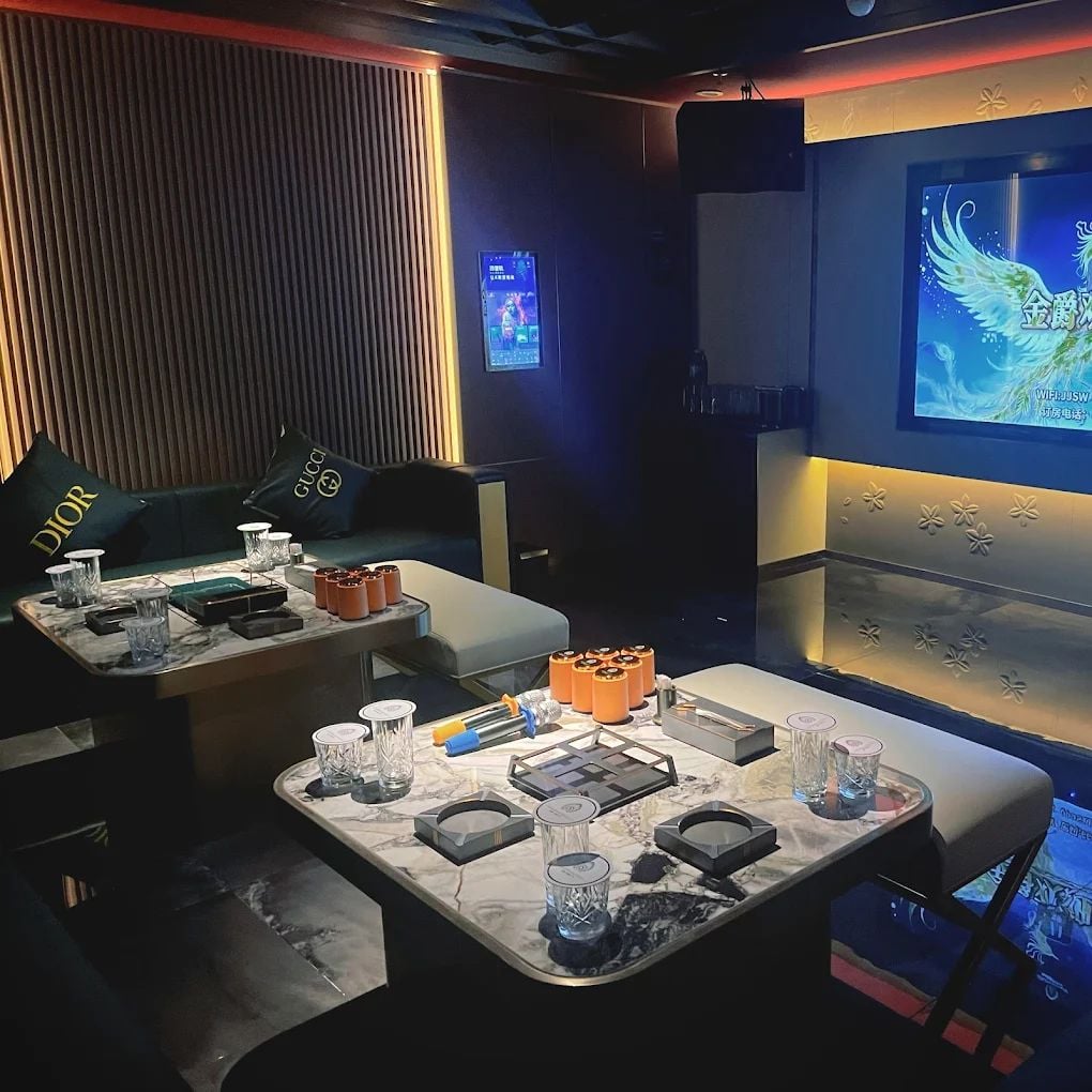 Karaoke KTV Golden Jazz - 90 Hùng Vương