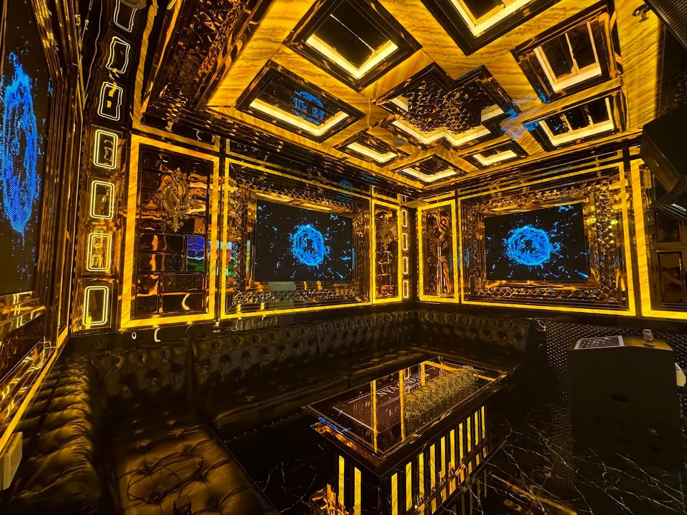 Karaoke Phương Vân - 65 Dương Văn Cam