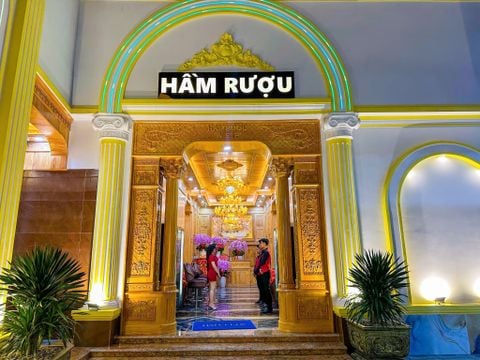 Hầm Rượu VSIP - 4/8F Bùi Hữu Nghĩa