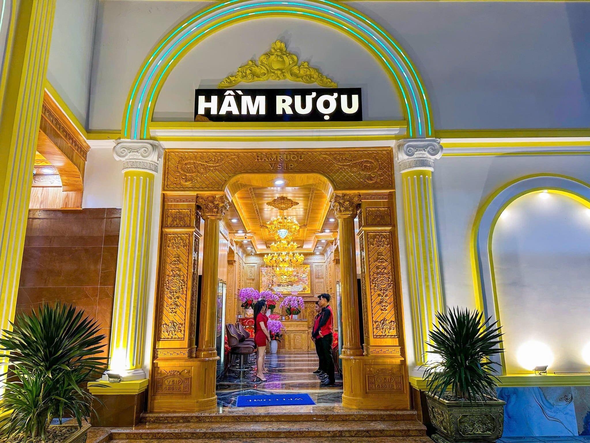 Hầm Rượu VSIP - 4/8F Bùi Hữu Nghĩa