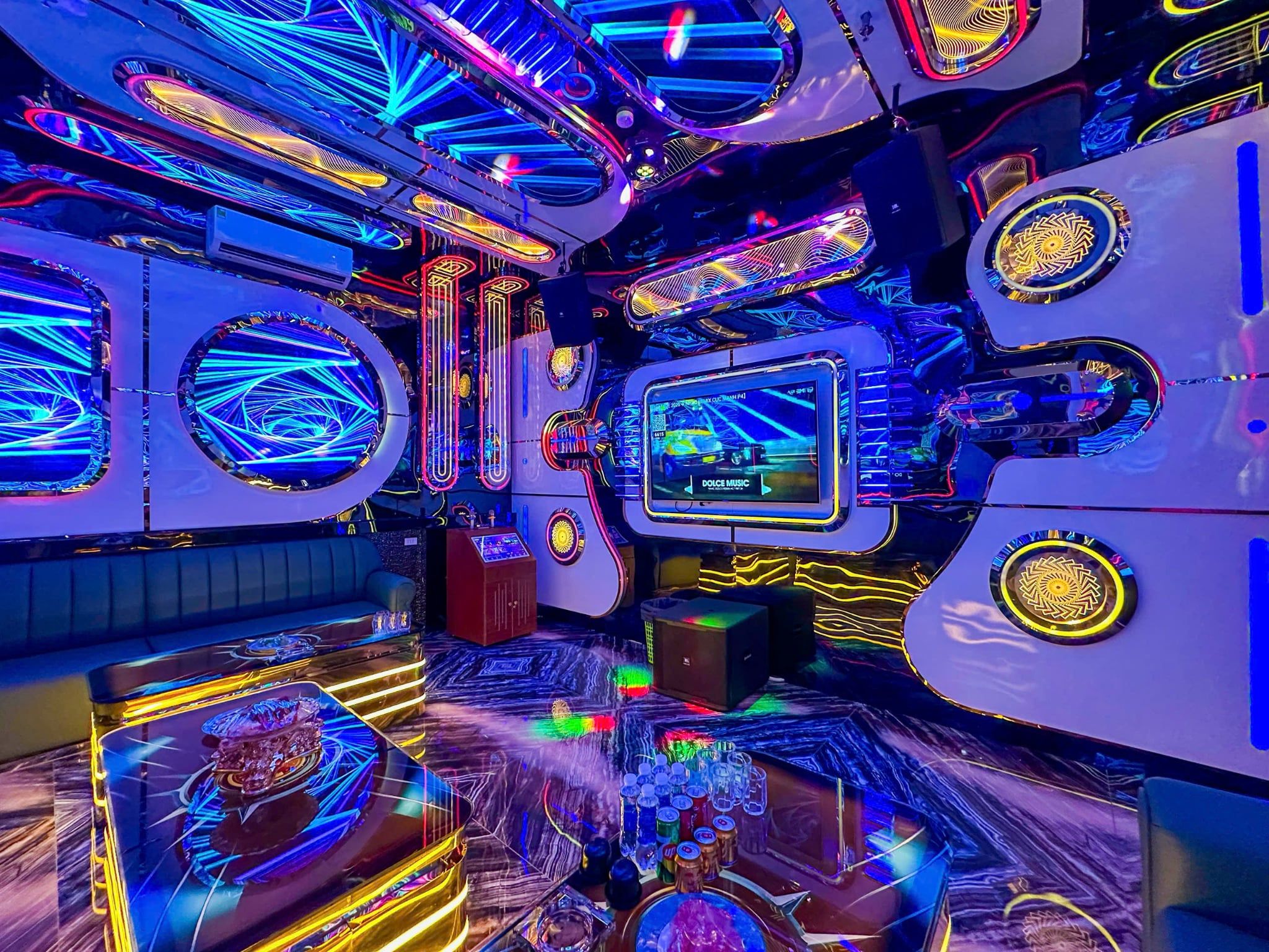 Karaoke VSIP - 4/8F Bùi Hữu Nghĩa