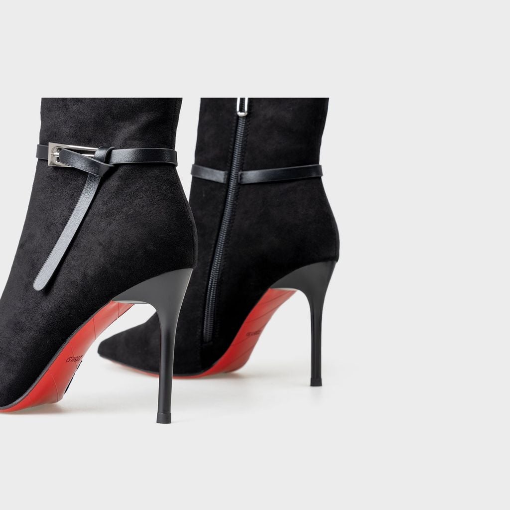 Giày Boots Nữ Cao Cổ Mũi Nhọn CHRISTINA-Q BON011I