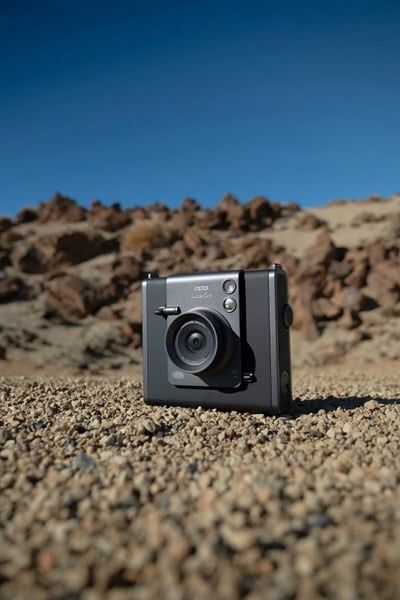 Máy chụp ảnh lấy liền Instax Wide Evo