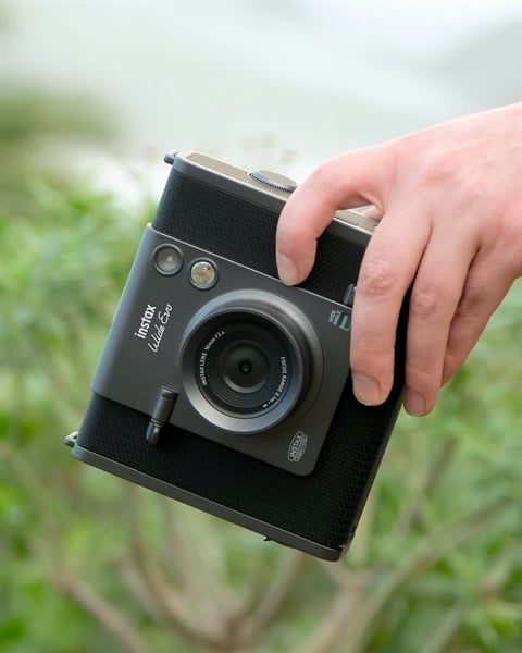 Máy chụp ảnh lấy liền instax Wide evo