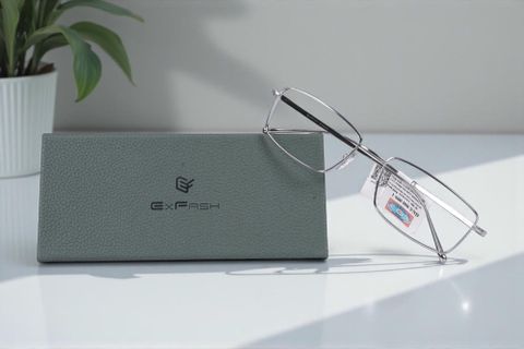  Gọng Kính Chữ Nhật Titan Exfash EF83292T – Tem Chính Hãng 101 