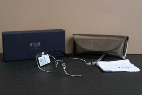  OLive 88887 Gọng Kính Mạ Vàng 18K Gỗ Đàn Hương - Chính Hãng 