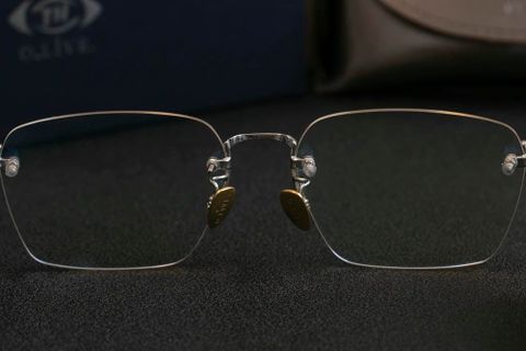  OLive 88888  Kính Không Gọng Mạ Vàng 18K Gỗ Đàn Hương -  Chính Hãng 