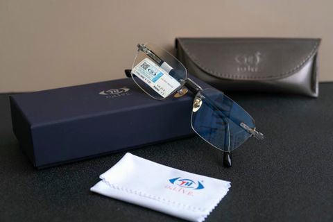  OLive 88888  Kính Không Gọng Mạ Vàng 18K Gỗ Đàn Hương -  Chính Hãng 