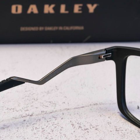  Oakley 0OX8191 Enigma Mass Gọng Kính – Tem Chính Hãng Luxottica 
