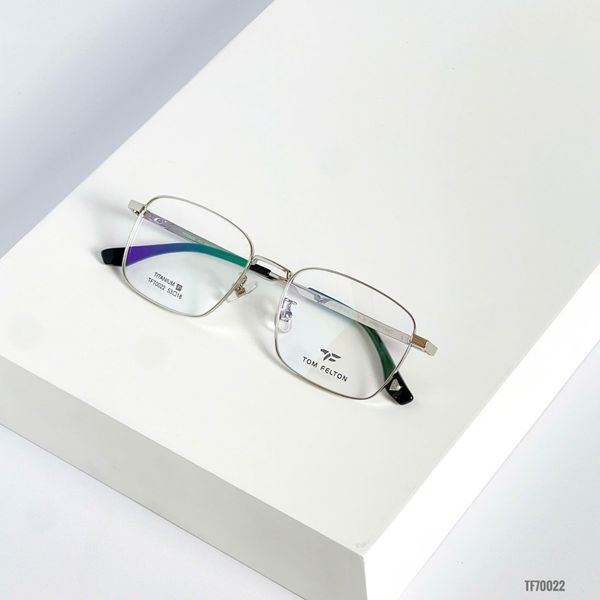 Gọng Kính Titanium Tom Felton TF70022 Chính Hãng