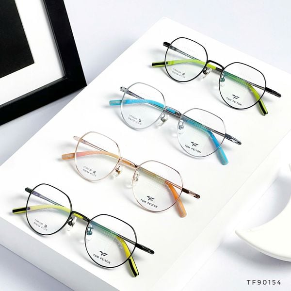 Gọng Kính Titanium Tom Felton TF90154 Chính Hãng