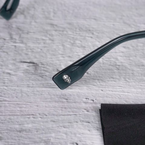  Gọng Kính Titanium Police VPLT24K Chính Hãng 101 