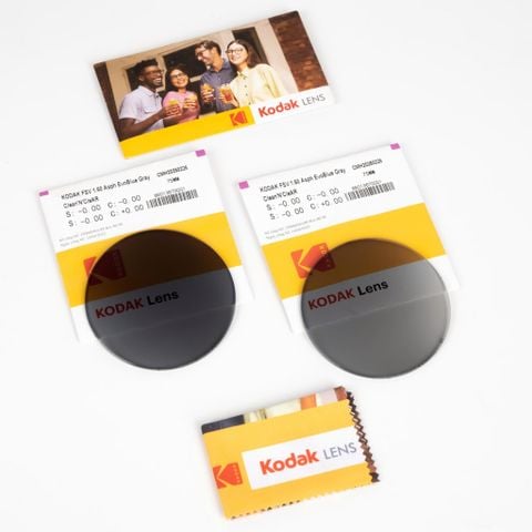  Tròng Kính Đổi Màu Kodak 1.60 EvoBlue Lens Chống Ánh Sáng Xanh 