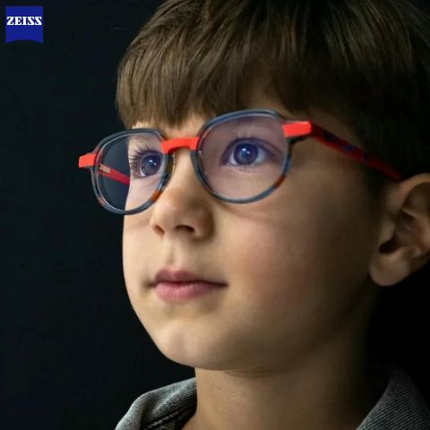  Zeiss MyoKids PhotoFusion X – Tròng Kính Đổi Màu Trẻ Em Kiểm Soát Cận Thị 