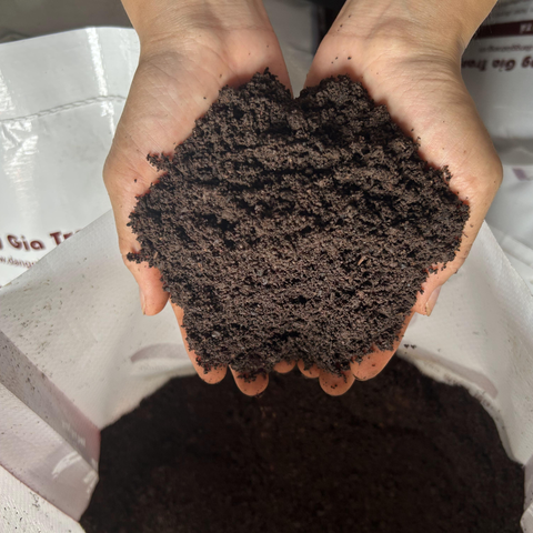 Đất trồng cây đa dụng SFARM (Bao 20dm³) – Đất sạch, cung cấp dinh dưỡng hữu cơ, ngừa nấm bệnh, trồng mọi loại cây