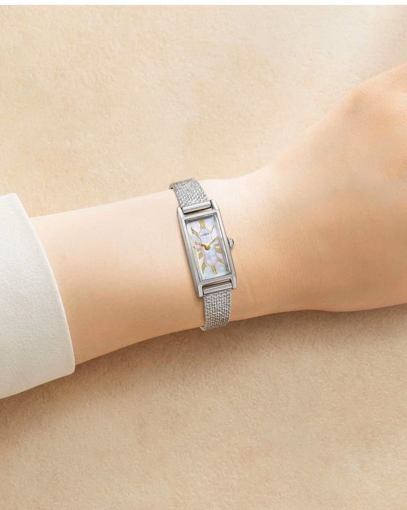 Đồng hồ Citizen EG7040-74D