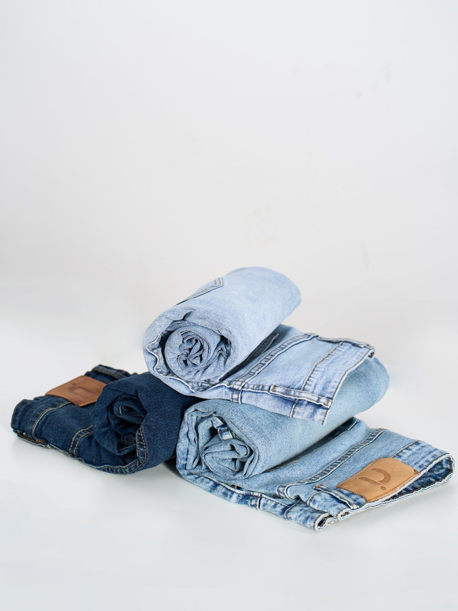  Quần jean regular fit Light 20 