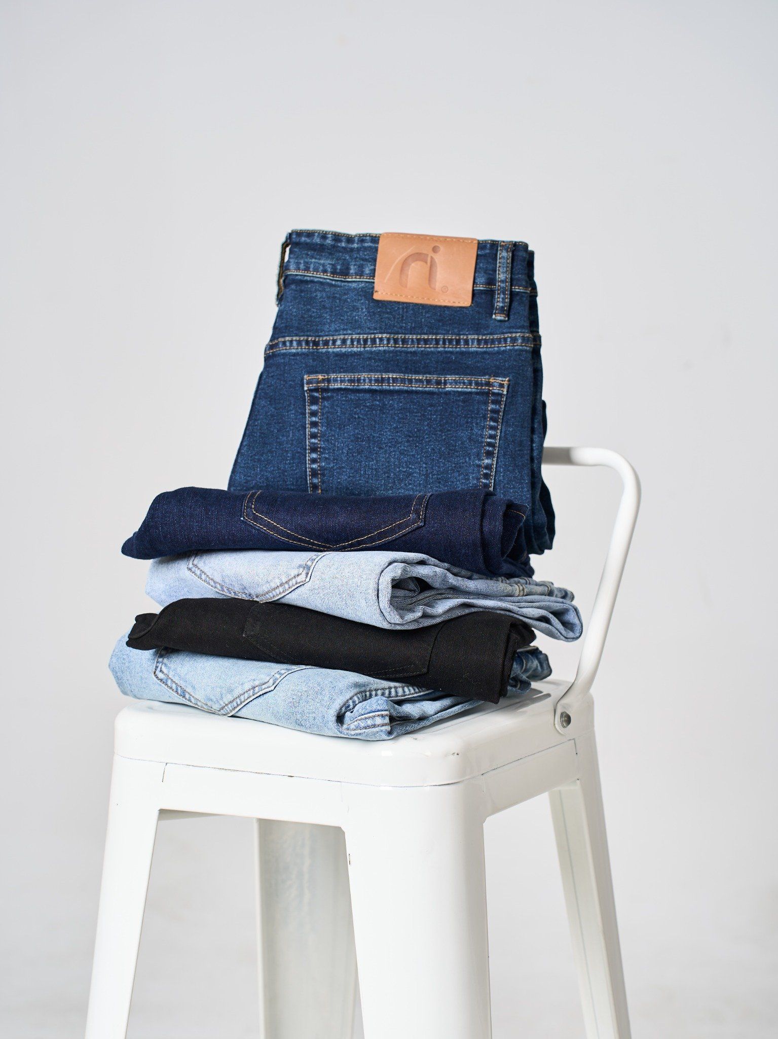  Quần jean ống đứng regular navi 28 