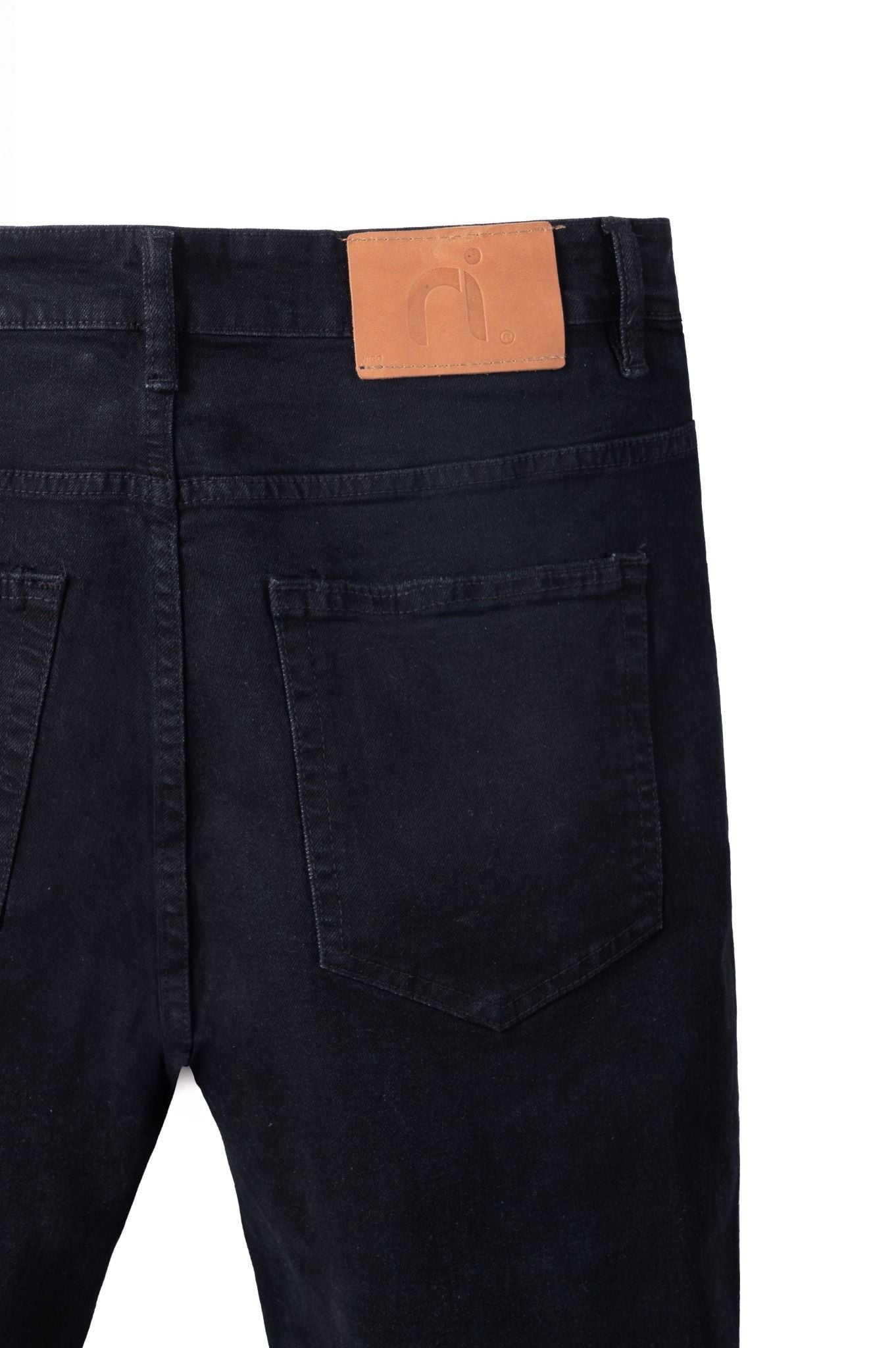  Quần jean đen trơn 