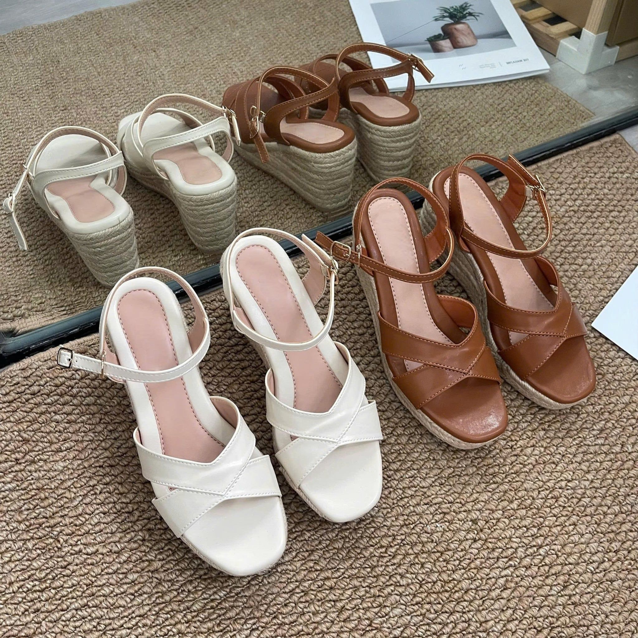 Sandal xuồng cói mũi vuông nhỏ 2 quai may giữa hậu khóa cài - MS: X7-01017