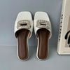 Dép xẹp mũi vuông bảng ngang gắn khóa đá vuông - MS: DX-250114