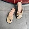 Dép xẹp mũi vuông xỏ ngón khóa phối quai ngang lệch - MS: DX-250121