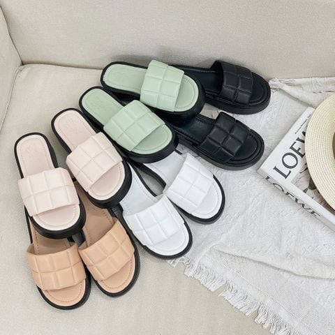  Dép 3cm mũi tròn quai ngang chần chỉ ô vuông - MS: D3-25001 