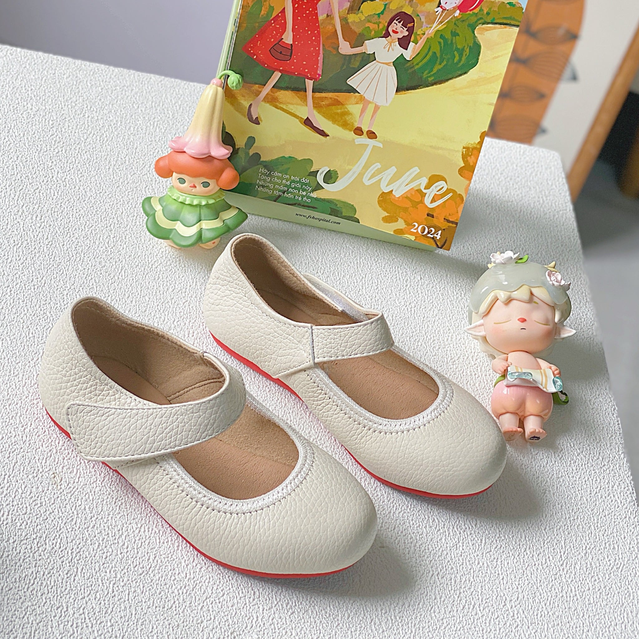 Dịch Vụ Mua Hộ Giày Trẻ Em Ở Singapore Về Việt Nam