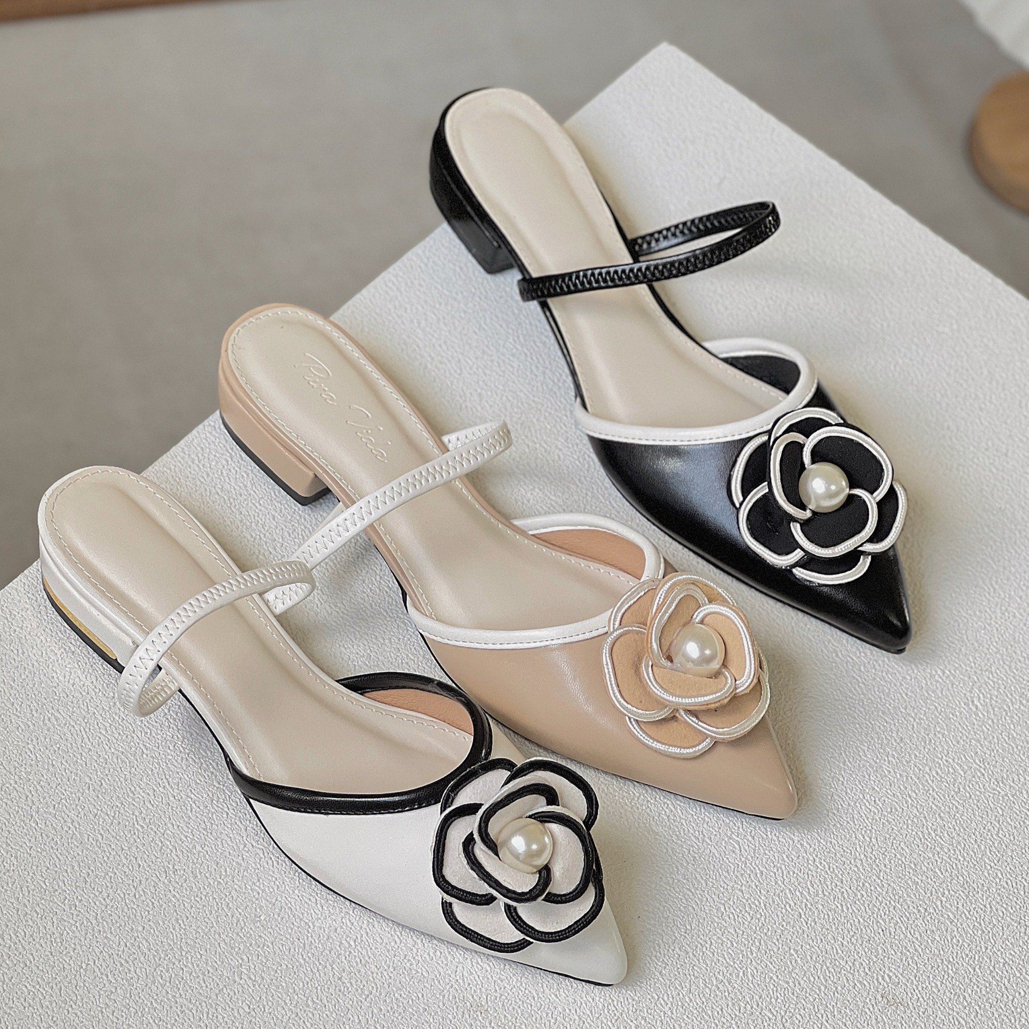 Cao gót 1cm mũi nhọn đính hoa viền màu hậu hở thun - MS: C1-10008