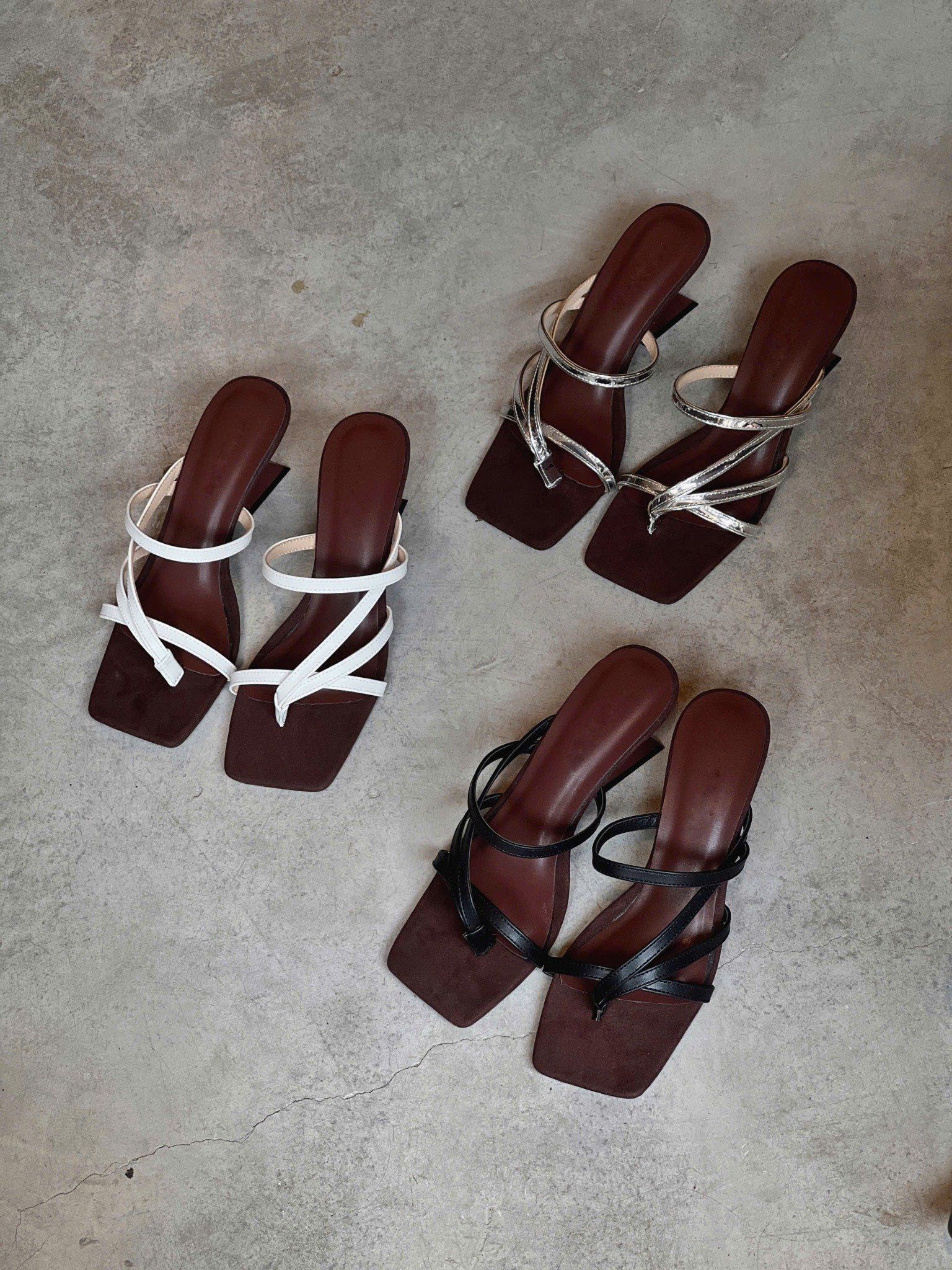 Xuồng 5cm gót cách điệu mũi vuông kẹp ngón 4 dây mảnh - MS: X5-23018