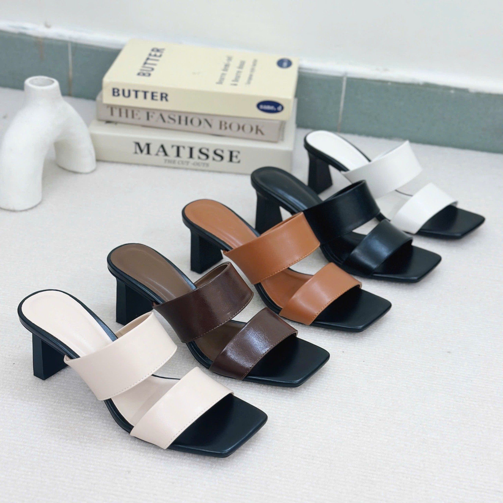 Guốc 7cm gót lép mũi vuông 2 quai ngang - MS: G7-85007