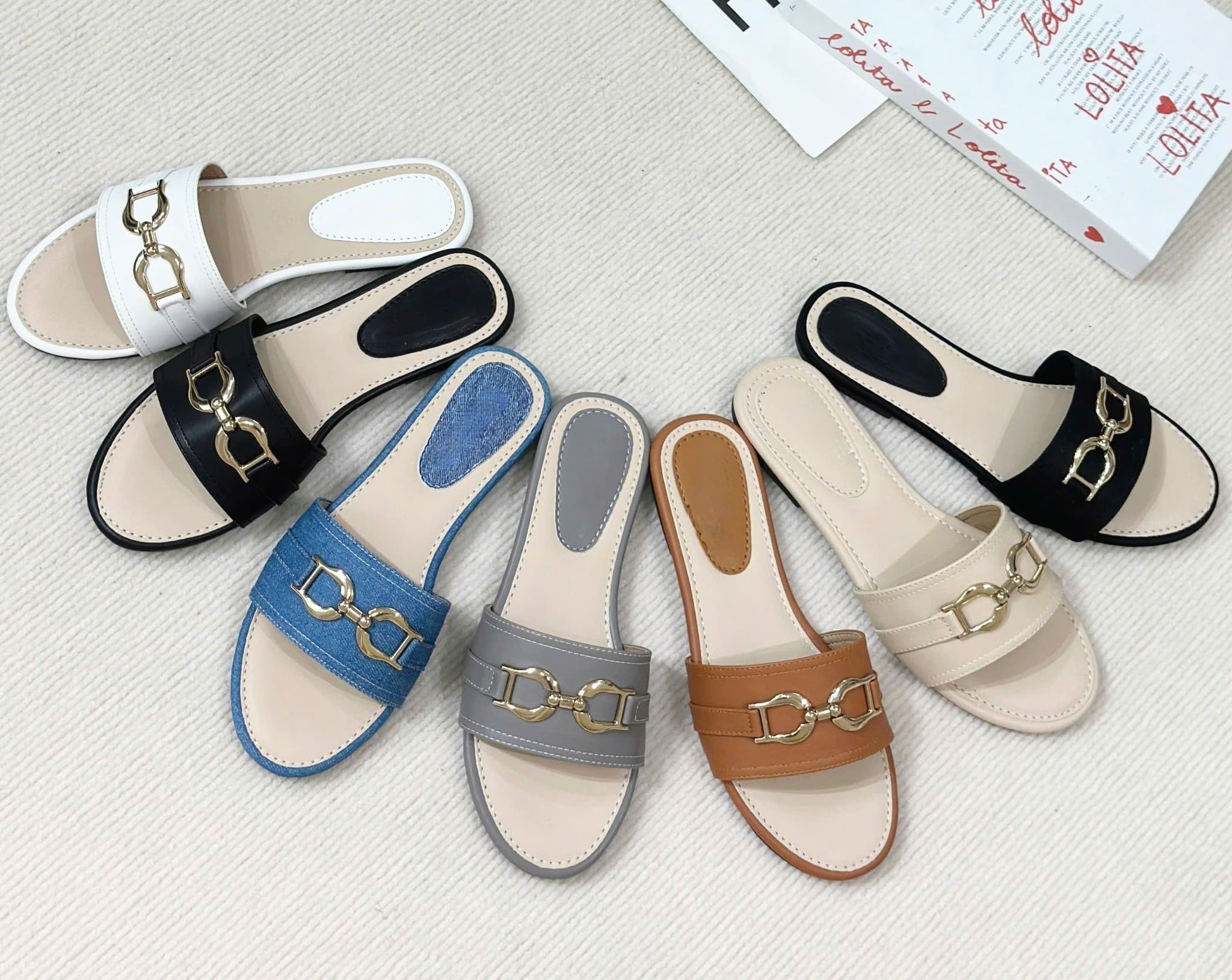 Dép xẹp mũi tròn bảng ngang phối khóa - MS; DX-250104