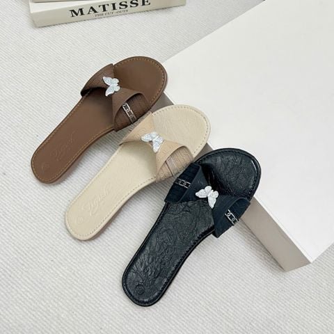  Dép xẹp mũi tròn quai cuốn nơ gắn khóa bướm - MS: DX-63076 