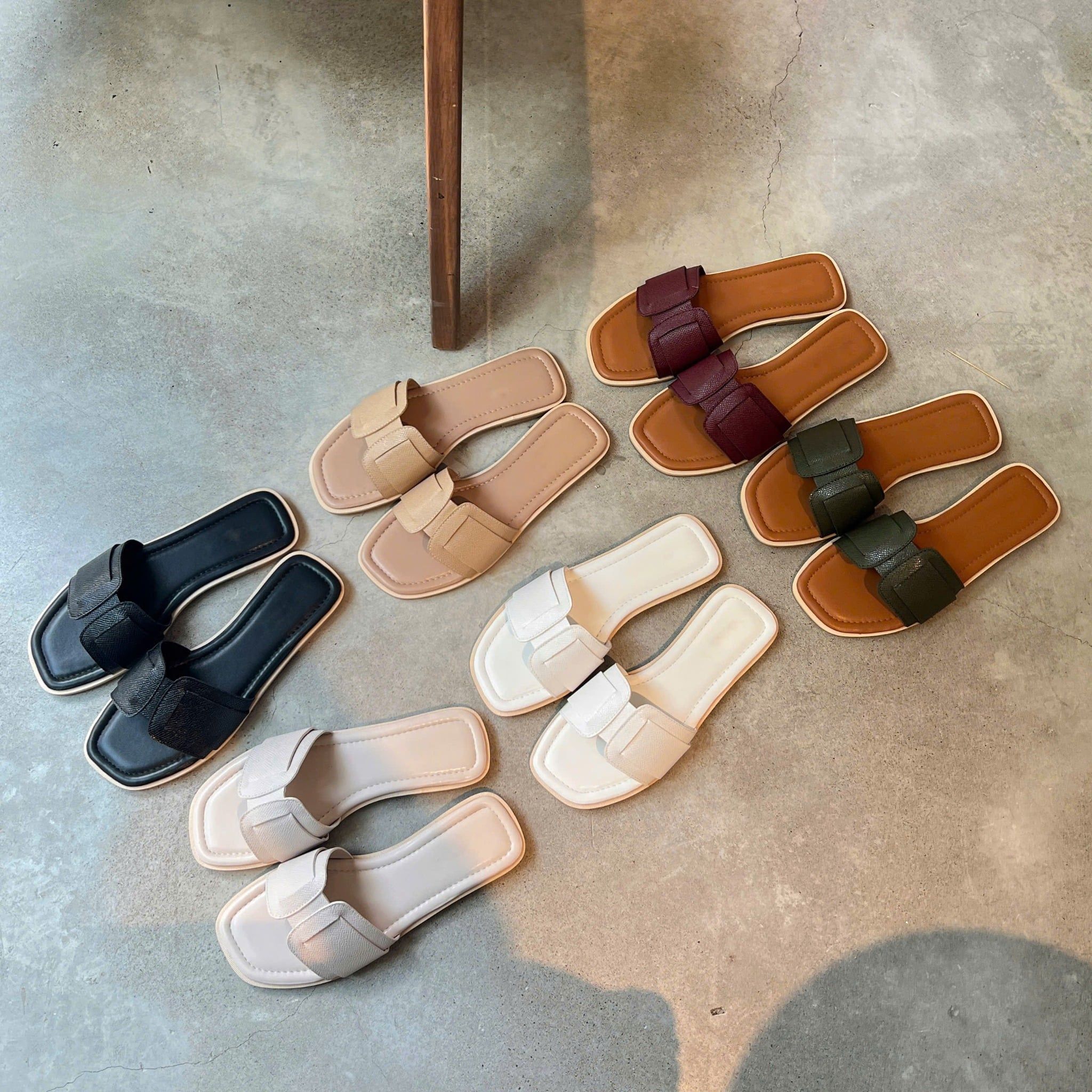 Dép xẹp mũi vuông 2 quai lồng nhau 02 - MS: DX-25098