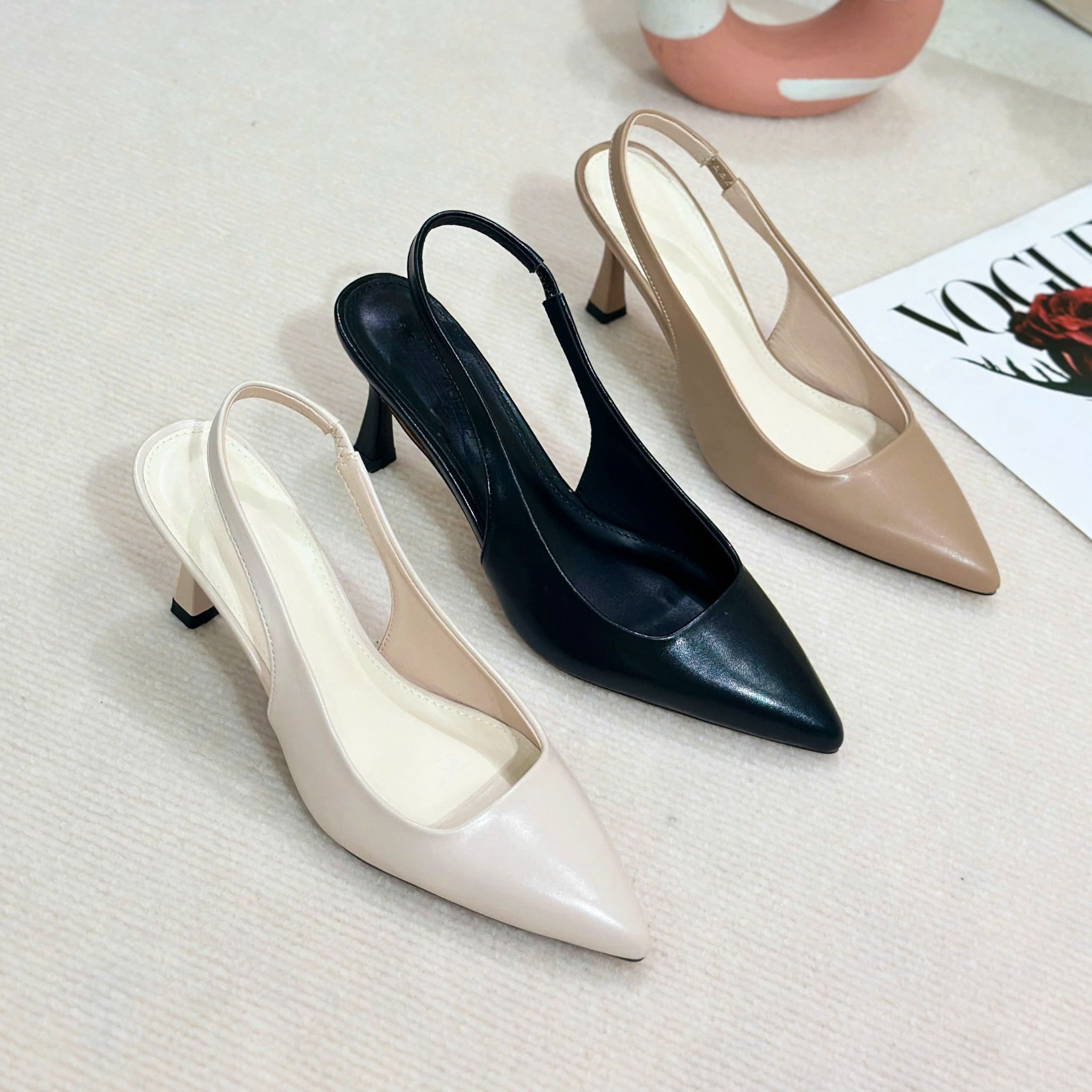 Cao gót 7cm gót vuông nhỏ mũi nhọn trơn hậu hở khóa cài - MS: C7-10026