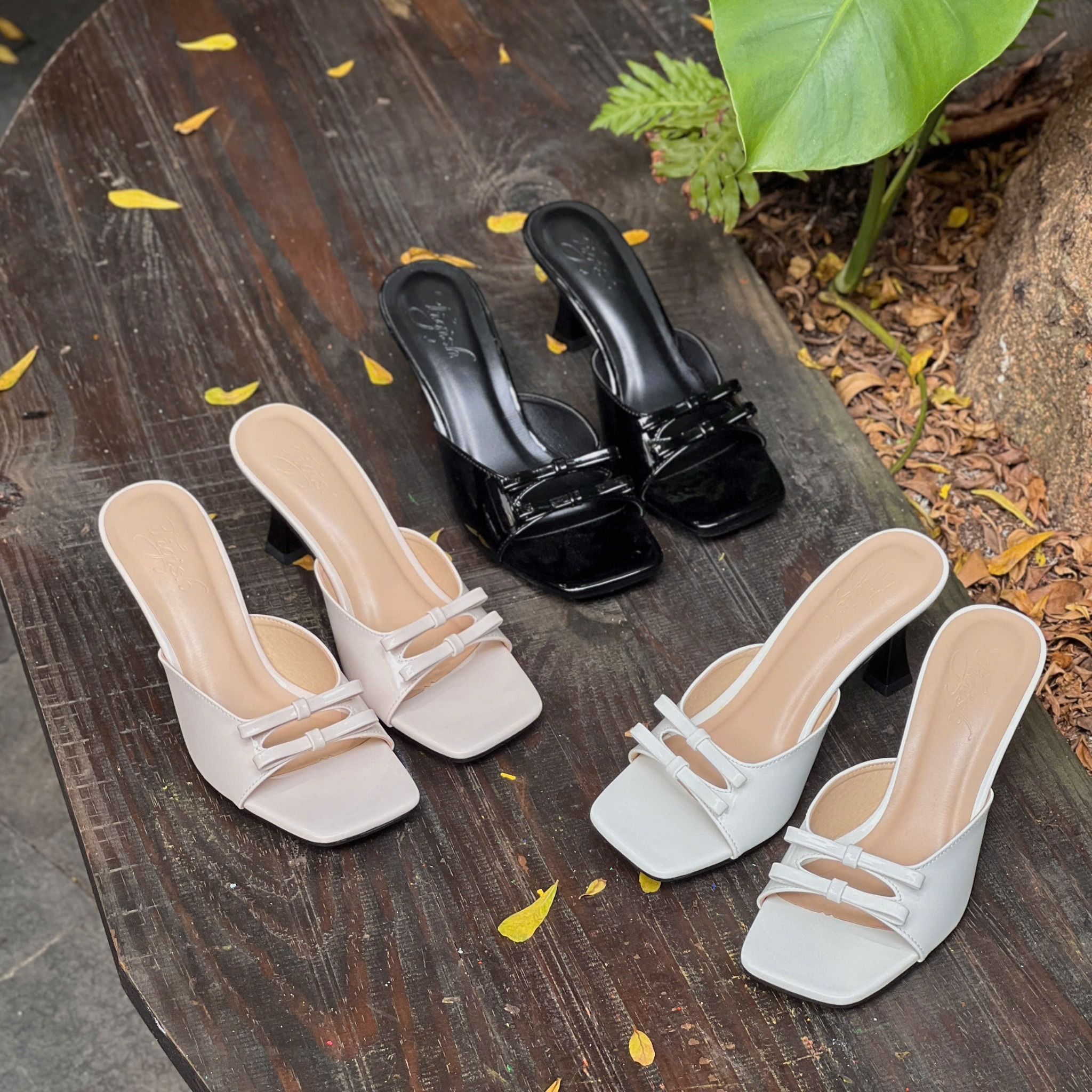 Guốc 7cm gót vuông nhỏ mũi vuông quai khoét giữa gắn nơ - MS: G7-23017