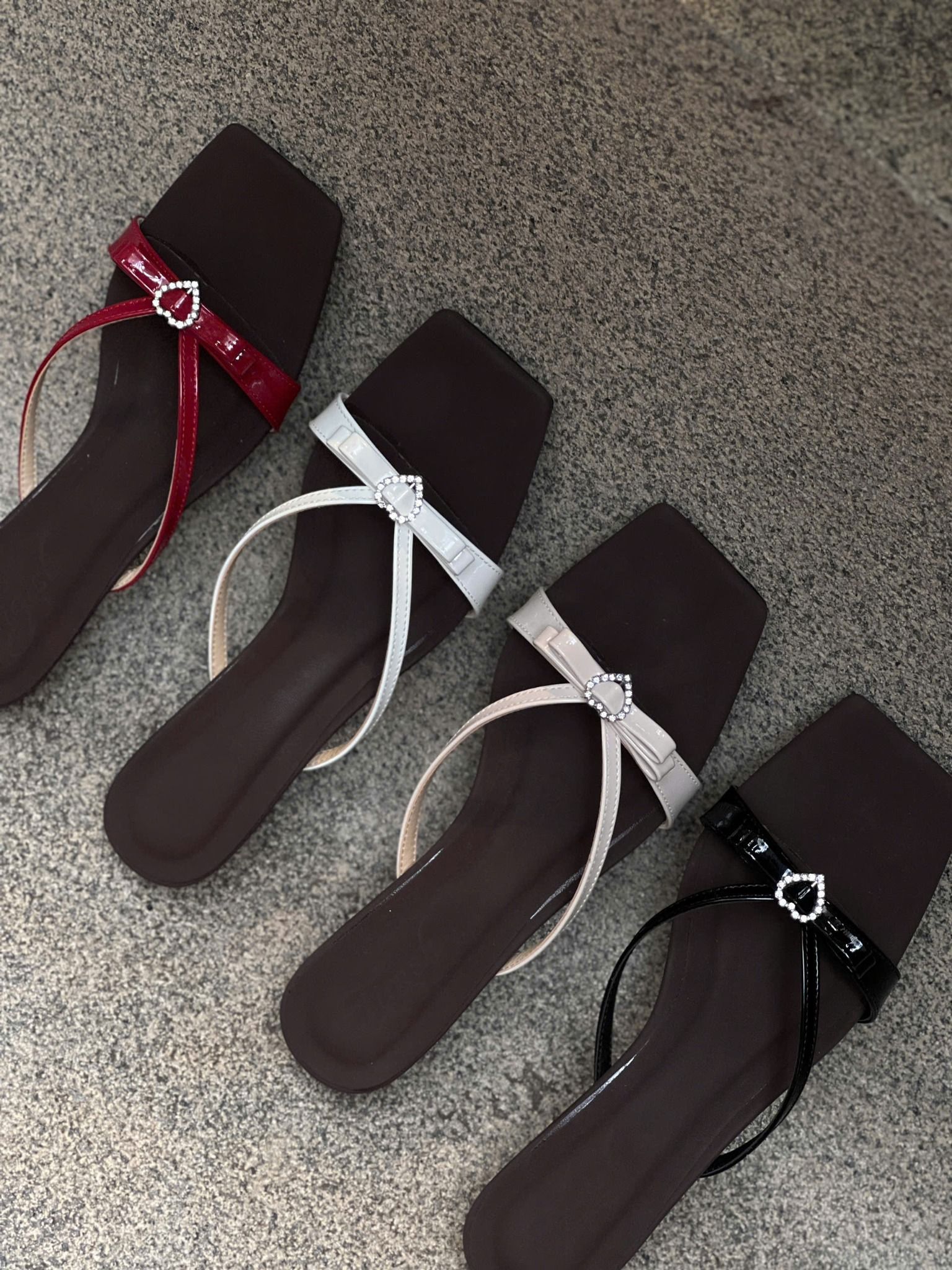 Xuồng 5cm mũi vuông quai ngang nơ khóa tim - MS: X5-23013