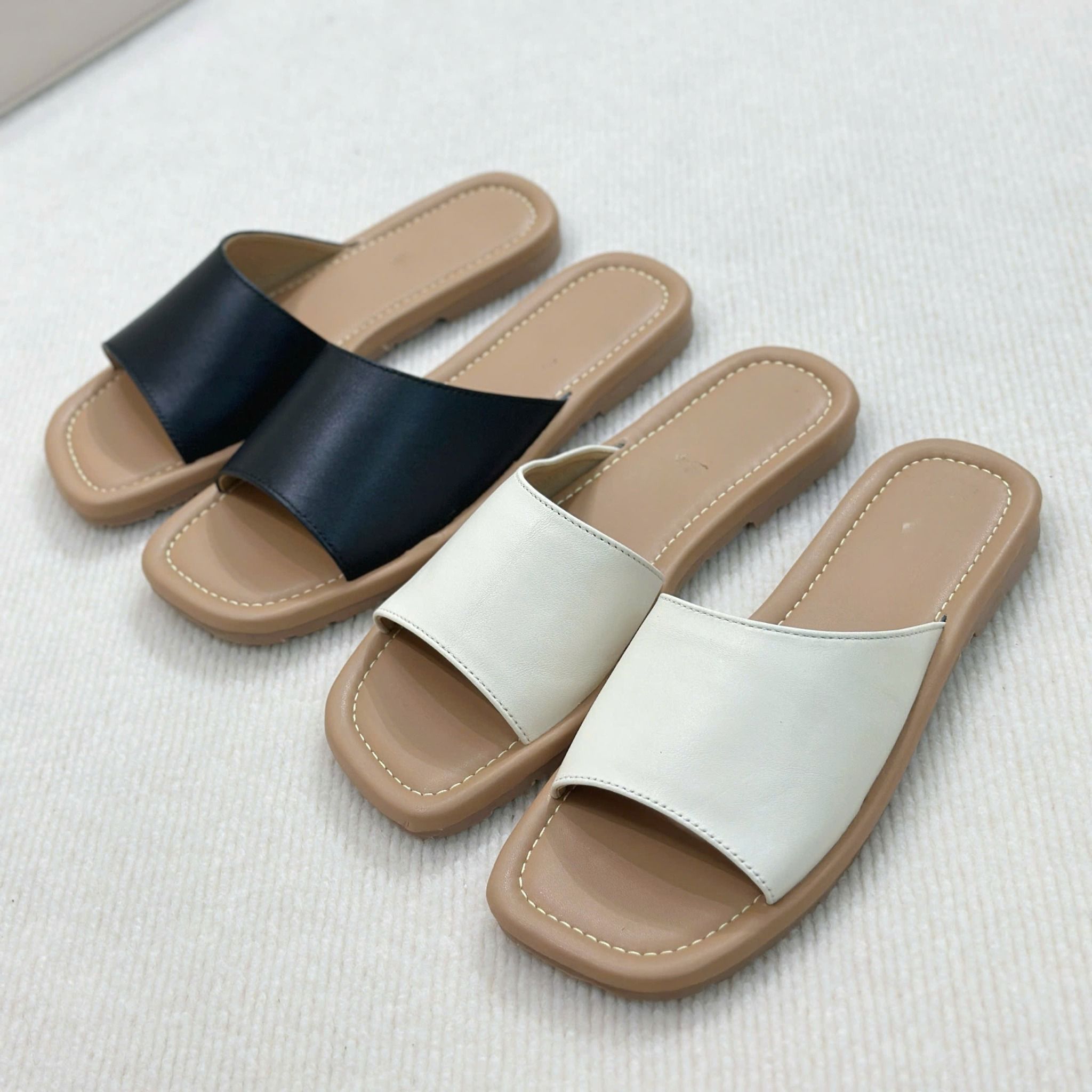 Dép xẹp mũi vuông quai ngang khuyết lệch da thật- MS: DX-01073