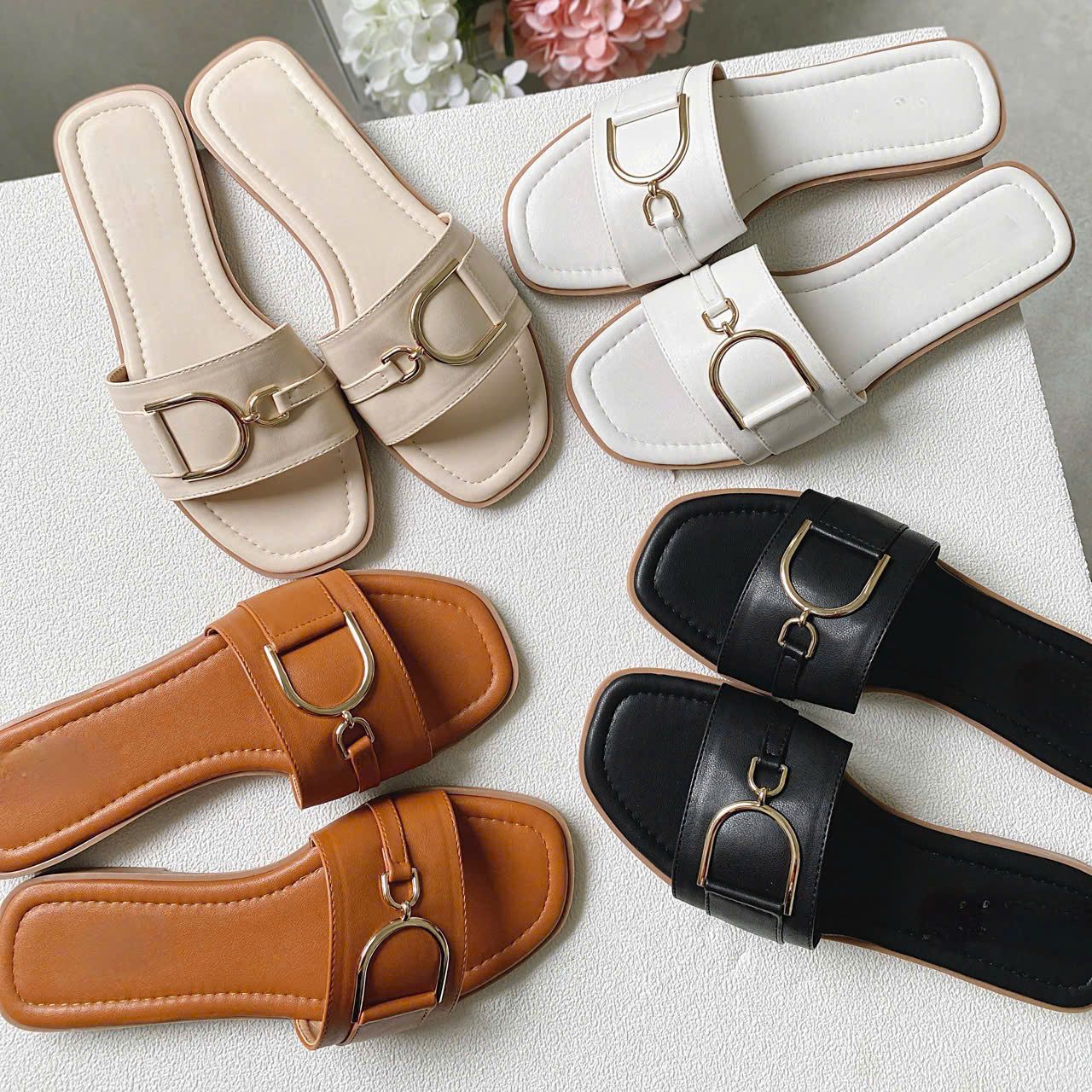 Dép xẹp mũi vuông bảng ngang phối khóa chữ D - MS: DX-25078