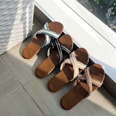  Dép xẹp mũi tròn 2 quai chéo đính đá tua rua - MS: DX-63082 