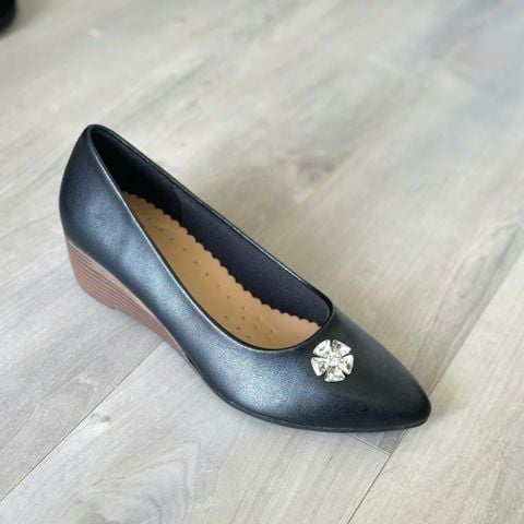  Búp bê đế xuồng mũi nhọn gắn khóa bông - MS: BDX-63001 