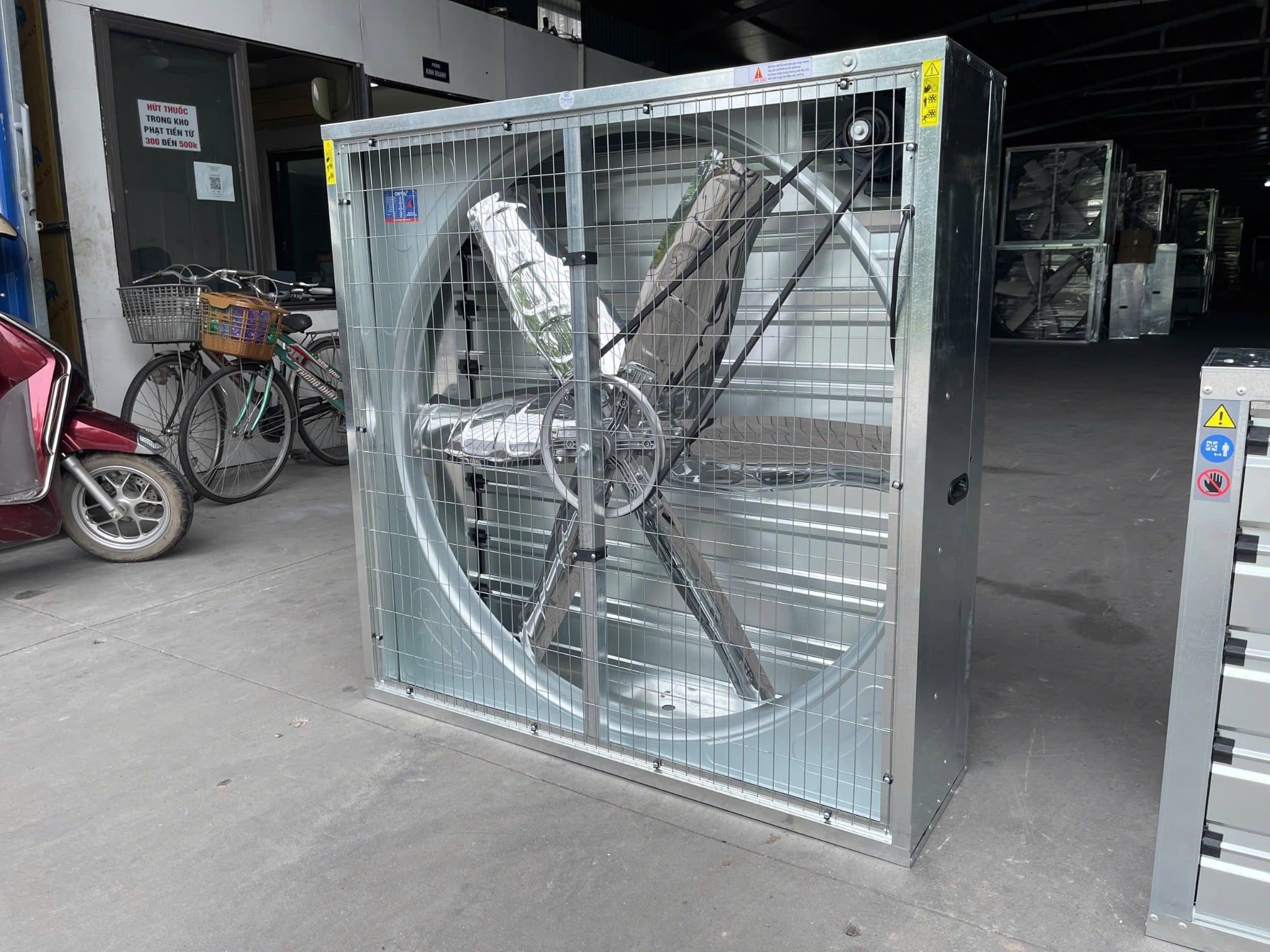 Quạt thông gió vuông Omysu BMF1380 (Vỏ-Vanh Tôn Kẽm, Cánh Inox, Chớp Kẽm) - HÀNG GIÁ RẺ