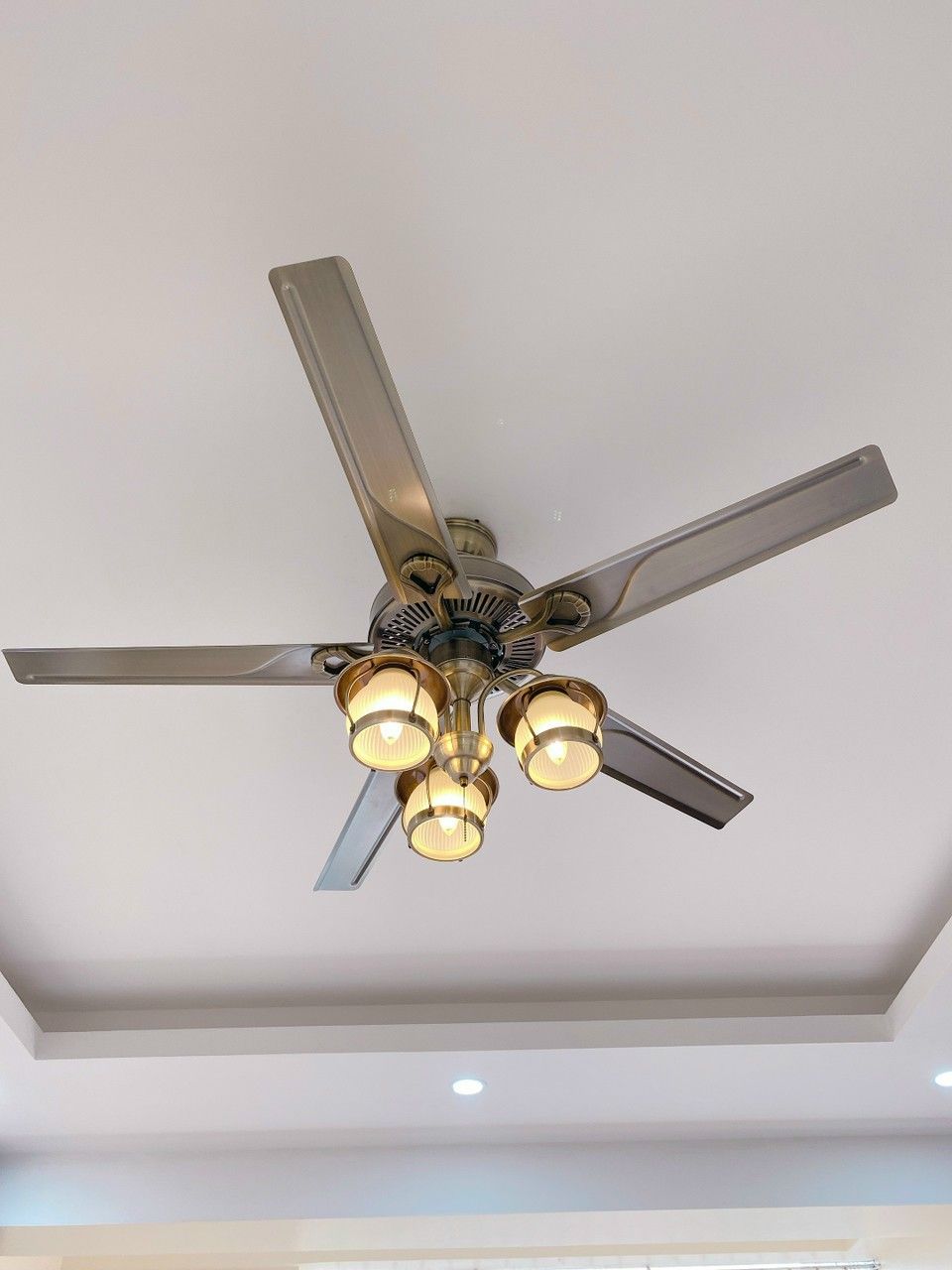 Quạt trần đèn Y48-1999T - 1220mm
