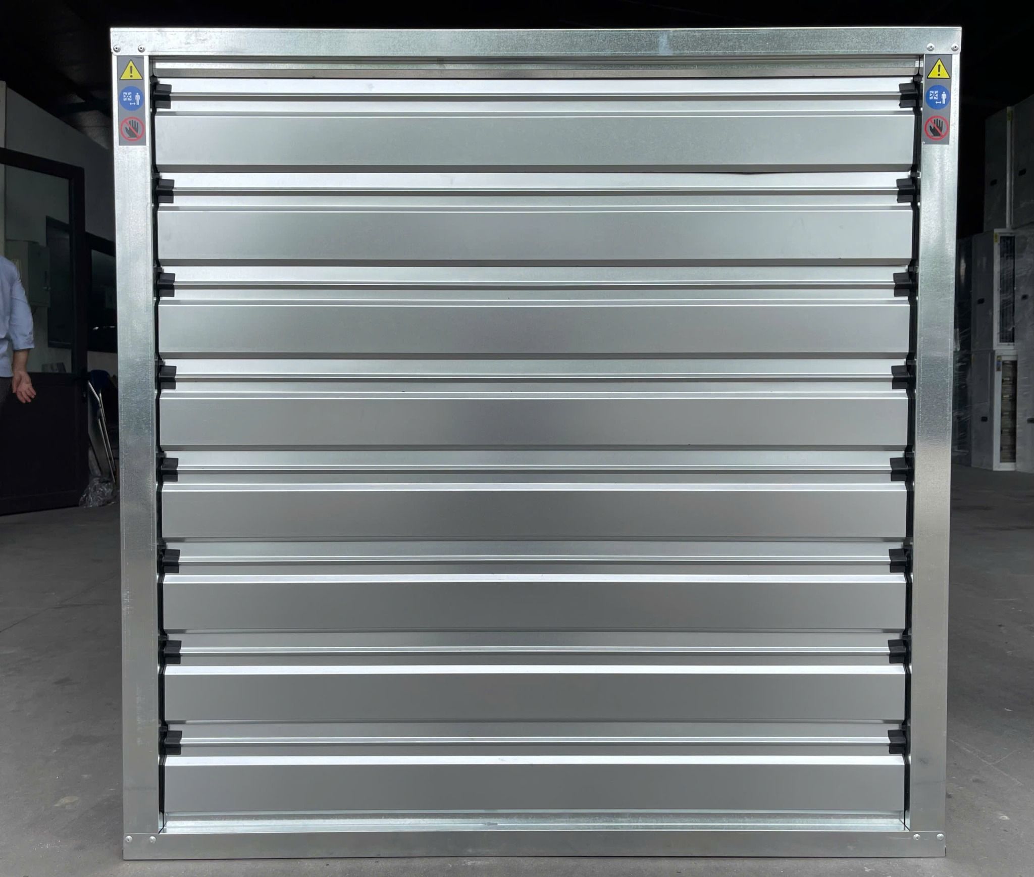 Quạt thông gió vuông Omysu BMF1380 (Vỏ-Vanh Tôn Kẽm, Cánh Inox, Chớp Kẽm) - HÀNG GIÁ RẺ